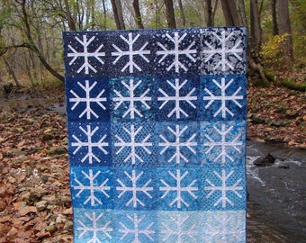 PDF Snowfall Quilt Pattern Digital Download by Slice of Pi Quilts [Winter ombre snowflake quilt pattern]