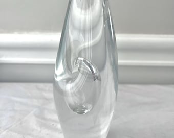Timo Sarpaneva para Iittala, Finlandia, Jarrón escultórico MCM "Orkidea" de vidrio.