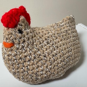 Crocheted brown speckled hen
