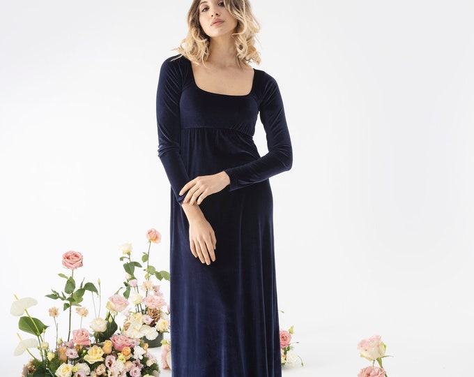 Velvet bridesmaid dress with long sleeve and square neck