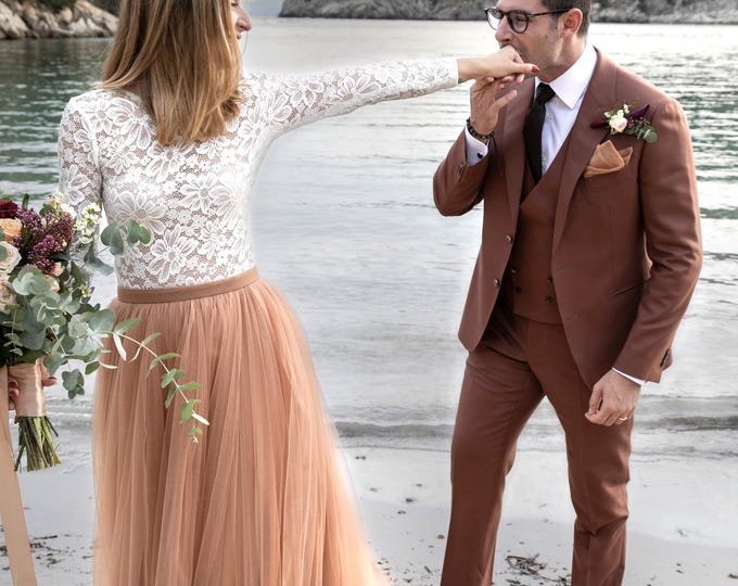 Lace bodysuit with long sleeves and low back with terracotta tulle skirt