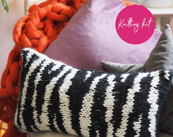 Knit Kit - Zebra Print 'Have you Herd' Chunky Knitted Cushion Cover - kit de tricot de coussin