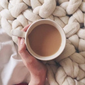 Chunky Knit Lap Blanket in Natural White Giant Knit Blanket Chunky Knitting Throw blanket Merino Wool Blanket Giant Yarn Blanket image 5