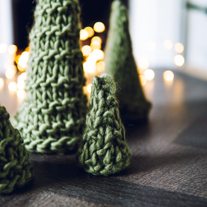 Knit Kit Super Chunky Christmas Trees Make your own festive decorations image 4