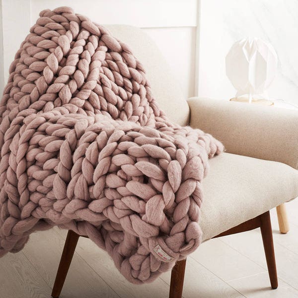 Chunky knit mink blush blanket - giant knit blush blanket - Blush throw blanket - merino wool throw - Blush knit blanket - Wedding gift