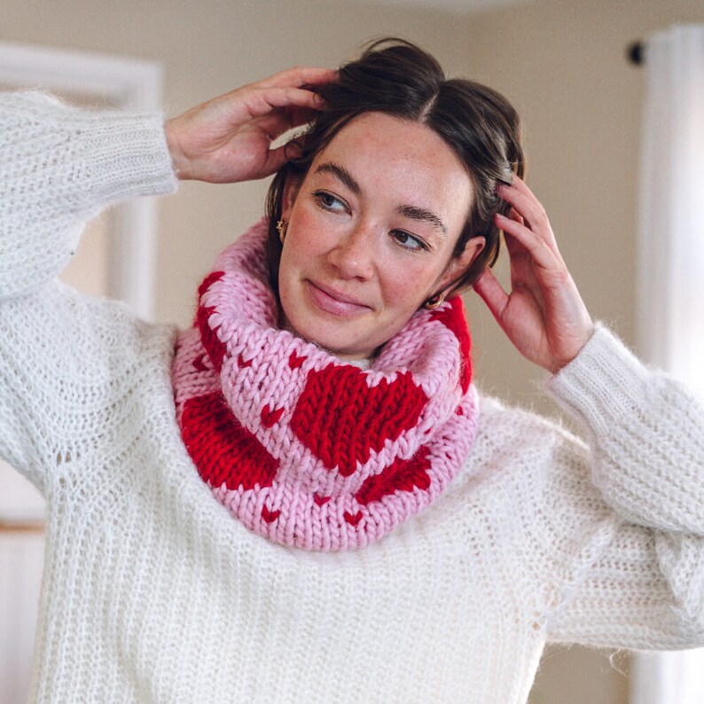 Knit Kit Valentine Heart Snood / Merino snood knitting kit / Galentine craft kit image 4