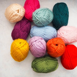 100g Super Chunky Merino Yarn Bundle of 12 Balls 20% off RRP image 2