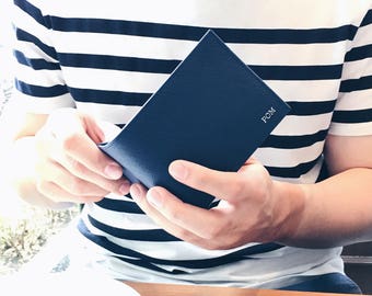 Bi-fold Wallet - Monogram Wallet - Personalized Leather Wallet - Gift fof Dad - Groomsmen Gift - Personalized Gift for Him