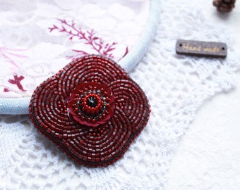 photo tutorial Beading necklace kit Burgundy Flowers by Agnieszka Watts all beads and printed