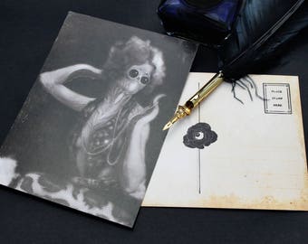 Lovecraftian Horror &quot;Lorie&quot; | H.P. Lovecraft | Postcard | Dark Horror Portrait | Gift Idea