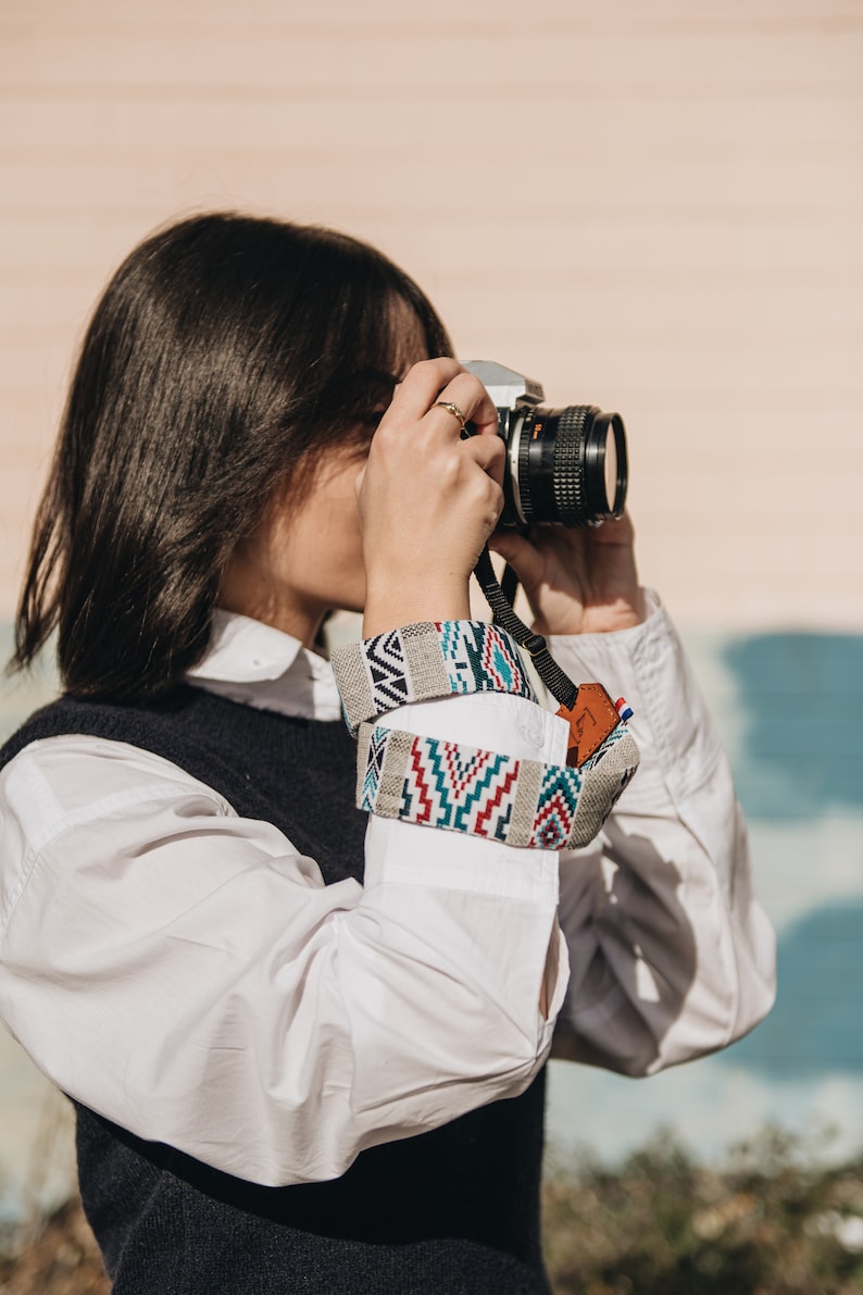 PARENTHESEPARIS – Sangle appareil photo PARENTHESEPARIS – Sangle appareil photo