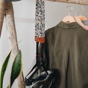 Green liberty strap for bike or scooter helmet