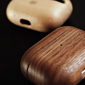 Custom Nashville Predators Airpods  AirPods Pro Case - Carved Wood  Predators AirPods Cover – Engraved In Nature