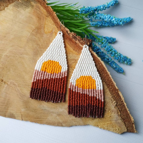 Sun earrings Sunset earrings Beige earrings White earrings Beadwork earrings Boho earrings Landscape Seed Beaded Earrings Fringe earrings