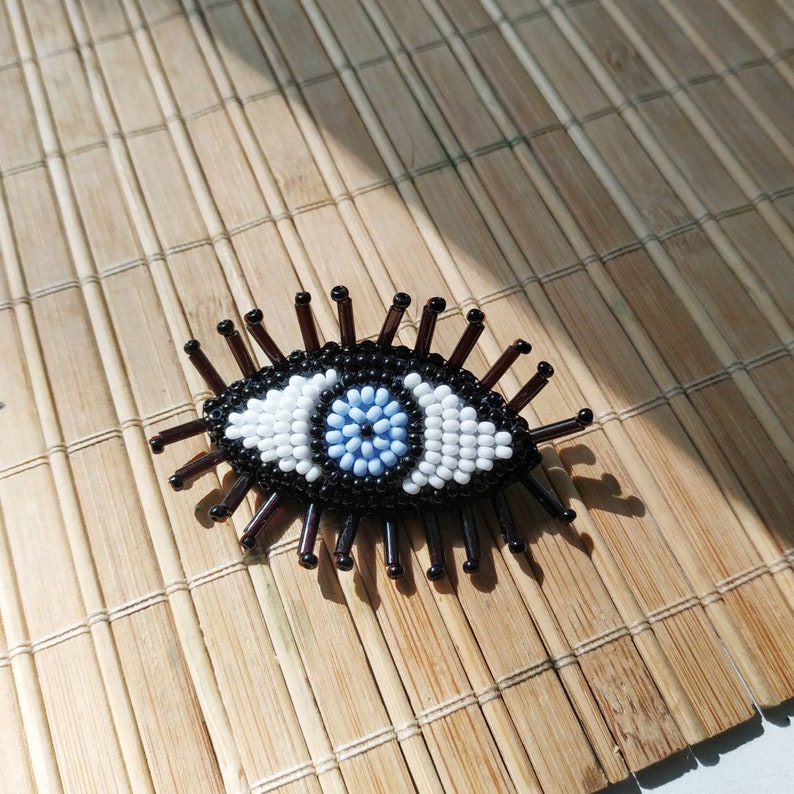 Eye brooch Evil eye beaded brooch Blue eye pin Fashion brooch Embroidered brooch