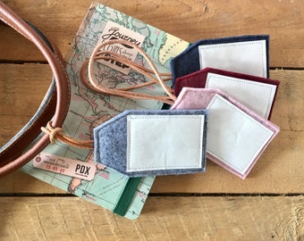 Luggage tag - Luggage tag made of robust felt and leather for your next trip