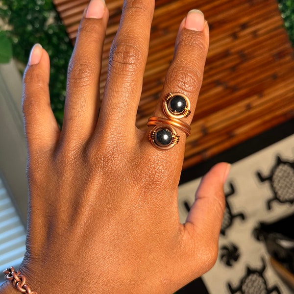 Hematite Ring - Copper Band, Infinity Ring. Pure Solid Copper. Handmade Jewelry | Grounding, Mindfulness, Negativity Protection, Healing.