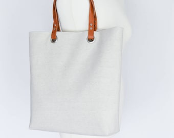 Natural Canvas Medium Tote Bag with Leather Handle Straps, Cream Shopper Tote Bag with Pockets,  Beach Bag for Women, Gift for Her.