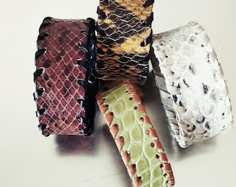 Brazalete piel de serpiente, pulsera piel reptil, regalo para ella, regalo navidad, pulsera cuero mujer, joyas piel de serpiente