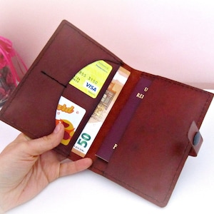 Cartera viaje cuero marrón, estuche documentos, organizador viaje, porta tarjetas, regalo león