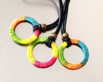 Colgante circular para hombre collar arco iris joyas karma regalo para él collar cordón colgante geométrico