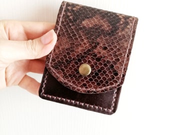 Snakeskin Leather Card Holder: Slim Snap Wallet
