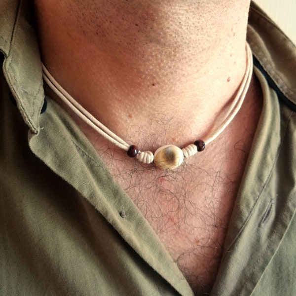 Collier surfeur homme, choker perle céramique, collier cordon perle, cadeau pour lui, bijoux surfeur, collier beige homme, bijoux d'été