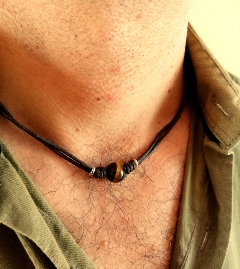 Tour de cou perle pierre oeil de tigre homme, collier cordon oeil de tigre, tour de cou minimaliste, cadeau pour lui, ras de cou surfeur image 1