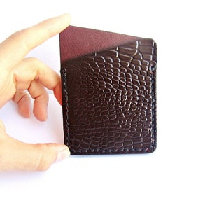 Portatarjetas cuero marron, billetera delgada para tarjetas, piel cocodrilo, tarjetero, regalo unisex, billetera de bolsillo