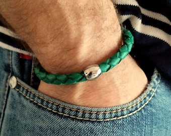 Bracelet tressé cuir vert, bracelet jonc cuir homme, bracelet acier inoxydable, cadeau pour lui, bijoux cuir pour homme, bracelet tressé