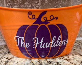 Personalized Pumpkin Bucket, Halloween Candy Bucket, Halloween Oval Tub, Family Name, Halloween Decoration, Trick or Treat