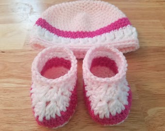 Baby Beanie Hat and bootie set, Baby Bonnet, Premie - Newborn, Baby Girl Hat, Baby Hat, Crochet Baby Hat, Beanie, Baby Booties FREE SHIPPING