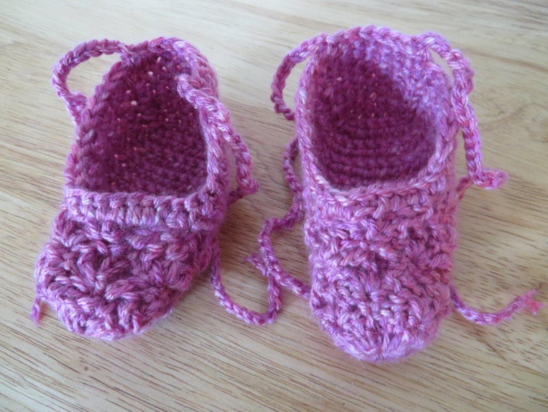 Handmade Crochet Baby ballet slippers, booties, newborn 3 months old, pink with ties, free shipping image 1