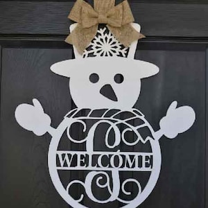 Front Door Wreath-Winter Wreath-Snowman-Family name-Personalized -Christmas Door Hanger-Winter Wreath -Door Hanging-Winter Decor- Door Sign