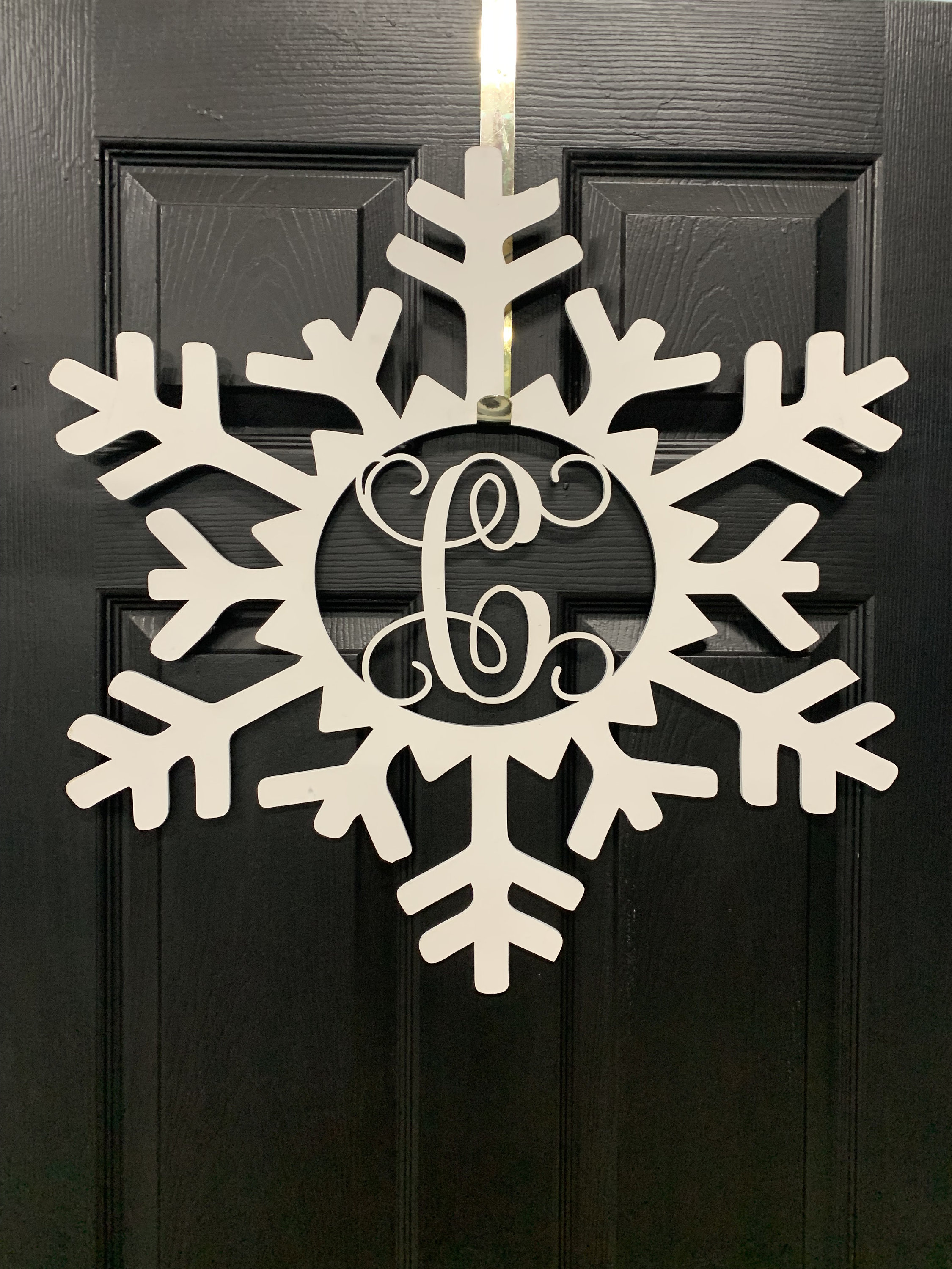 Winter Wreath Snowflake-  Family name - Personalized -Christmas Wreaths - Wall Hanging - Door Hanging- Wooden monogram-Front door decor