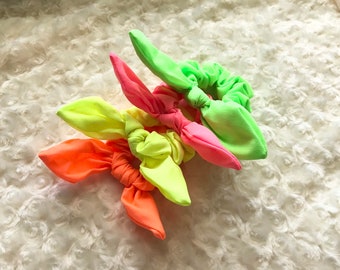 Neon scrunchies, Neon Yellow Scrunchies, Neon Pink Scunchies, Green Scrunchies, Scrunchies with Bow, scrunchies pack, Bunny Ear Scrunchy,