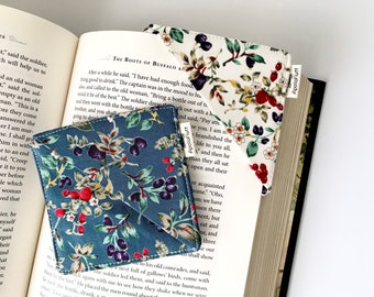 Fabric bookmark, Vintage Floral square bookmark,Retro Inspired bookmark, Corner Book Corner, Page Saver