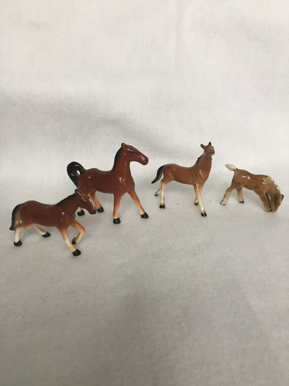 miniature horse figurines
