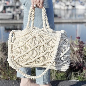 Boho Macrame Tote Bag – Handmade Boho Cotton Tote, Medium Crossbody or Shoulder Strap, 11 Colors, Beach & Market Bag with Zipper Pocket