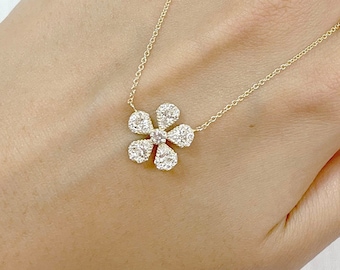 14K Diamond Flower Necklace / Diamond Necklace / Flower Necklace / Diamond Flower Pendant / Everyday Necklace / Simple Diamond Necklace