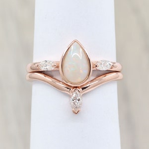 14K Pear Opal Diamond Wedding Ring Set / Diamond Wedding Band / Opal Engagement Ring / Bridal Ring Set / Yellow Gold / Promise Ring