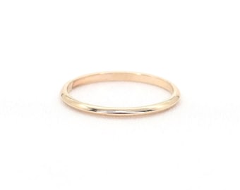 14k Gold Knife Edge Band: Handmade Wedding Ring, 1.5mm