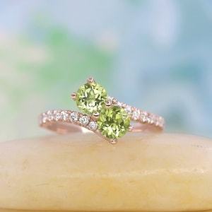 14K Peridot Diamond Wedding Band / Peridot Wedding Band / Diamond Band / Wedding Band / Yellow Gold / August Birthstone Ring / Promise Ring