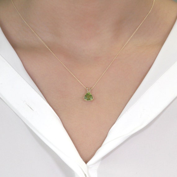 Peridot solitaire necklace online