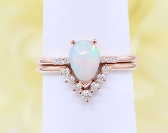 14K Pear Opal Diamond Band Ring Set / Opal Bridal Ring / Diamond Chevron Wedding Band / Opal Bridal Ring Set / Rose Gold / Promise Ring