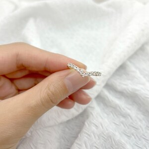 14K Diamond Chevron Wedding Band / Diamond Ring / Chevron Band / Matching Band Ring / Stackable Ring / White Gold / Anniversary Ring imagem 2