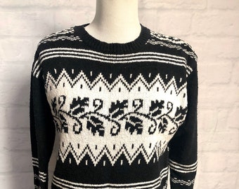 Vintage 80's Liz Wear Over Sized Black and White Long Cotton Knit Pullover Sweater