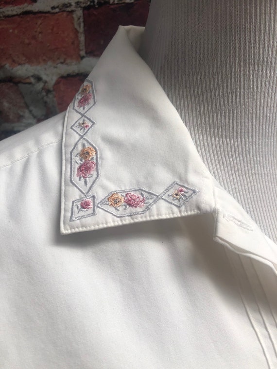 Vintage Womens White Cotton Blouse, Embroidered B… - image 3