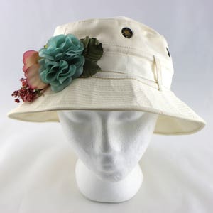 Vintage Women's Bucket Sun hat, Hippie Hat, Floral Hat, Canvas Hat, Summer Hat, Canvas Beach Hat, Boho Hat, Retro Hat, Flower Hat image 2