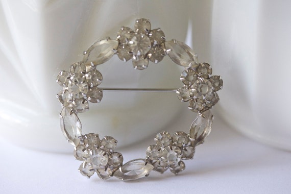 Vintage Rhinestone Round Bridal Brooch - image 2